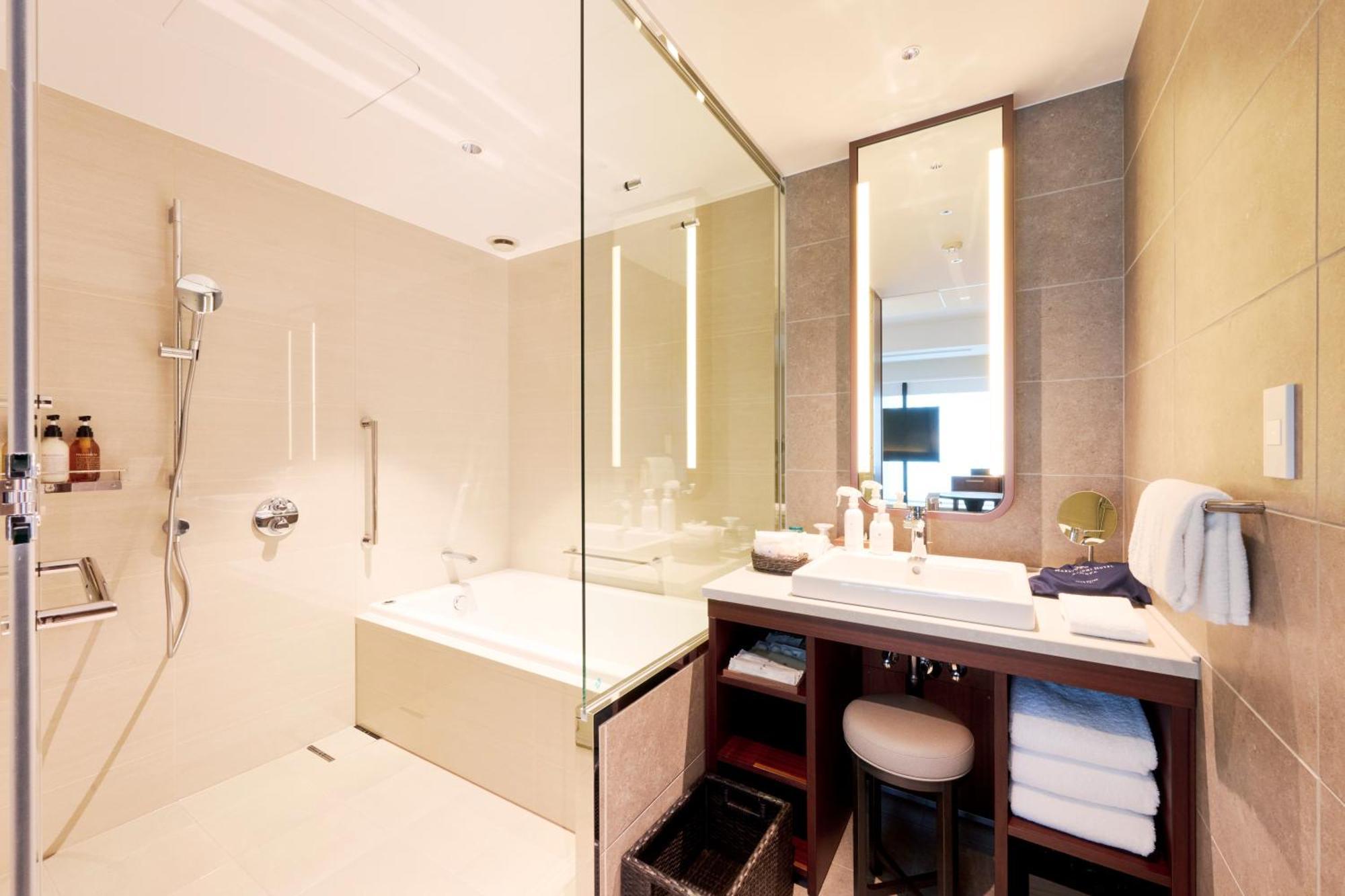 Marunouchi 5*